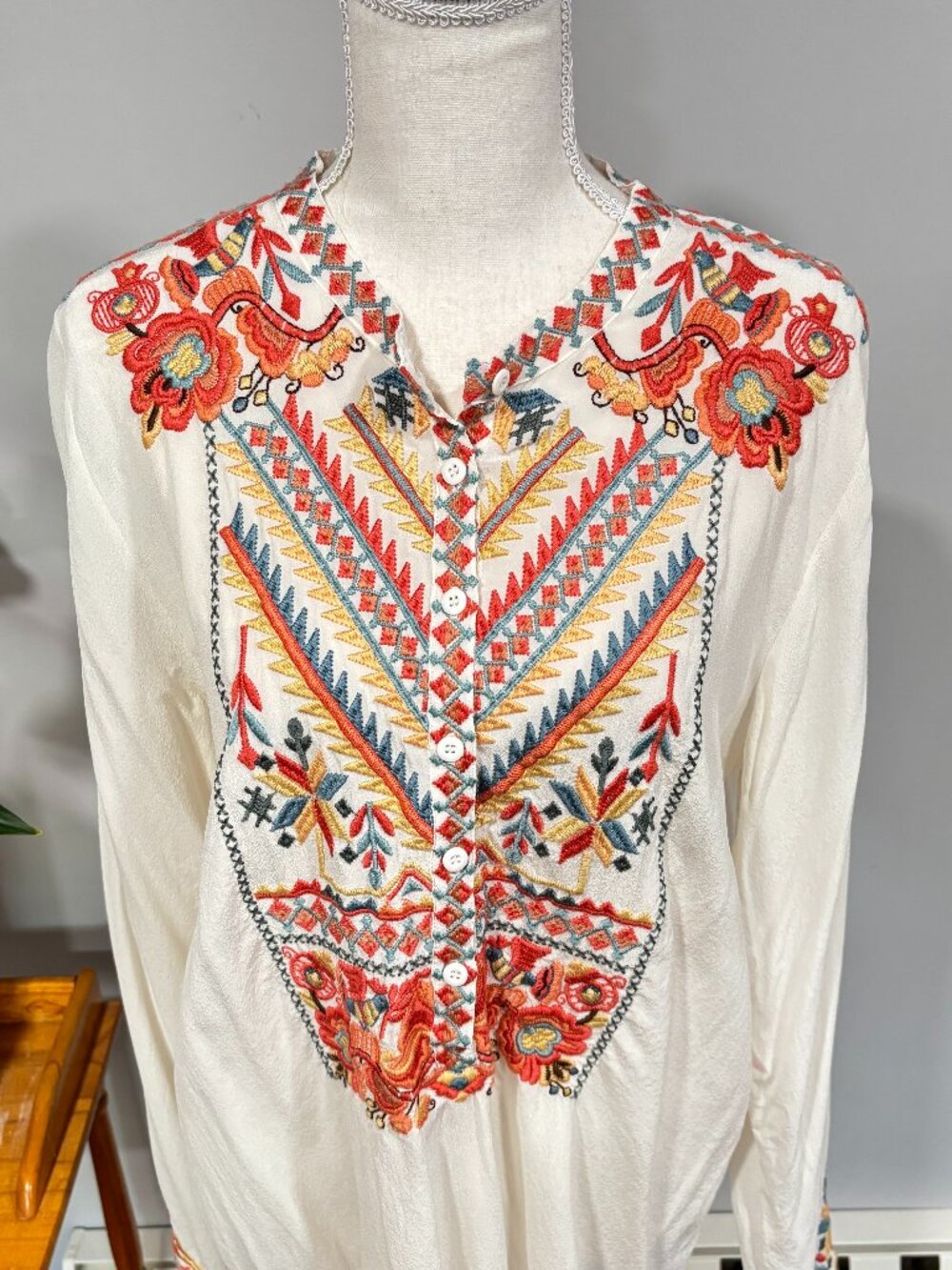 Biya Johnny Was 100% Silk Boho Bird and Flowers Embroidered Tunic Blouse Large